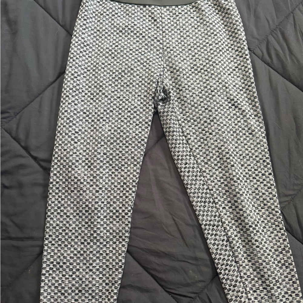 Black and White Patterned Leggings